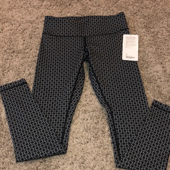 Lululemon NWT geometric print Wunder Under legging - Picture 1 of 5